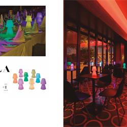 灯饰设计 NewGarden 2022年欧美圣诞节灯饰设计素材图片